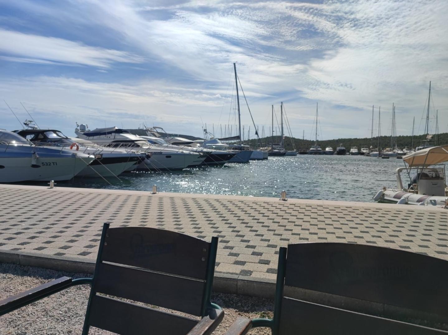 Apartman As Pirovac Εξωτερικό φωτογραφία